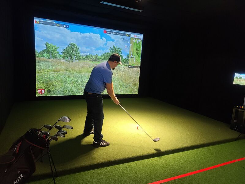 File:Golf simulator.jpg